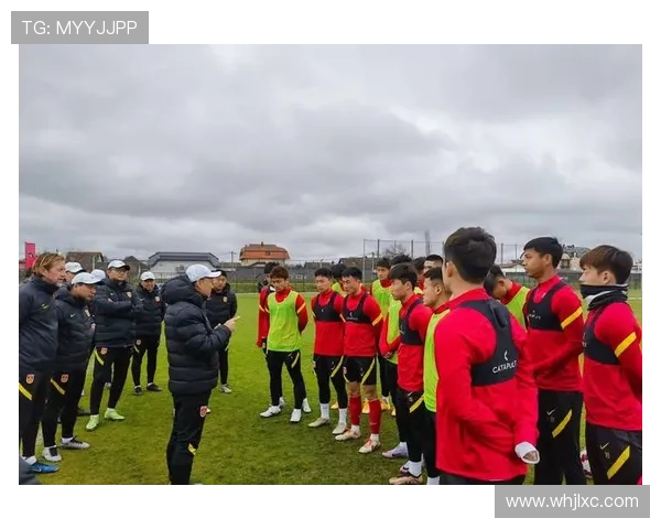 中国足球队迎战强敌备战亚洲杯 新帅上任后首度亮相备受期待 中国足球队迎战强敌备战亚洲杯 新帅上任后首度亮相备受期待