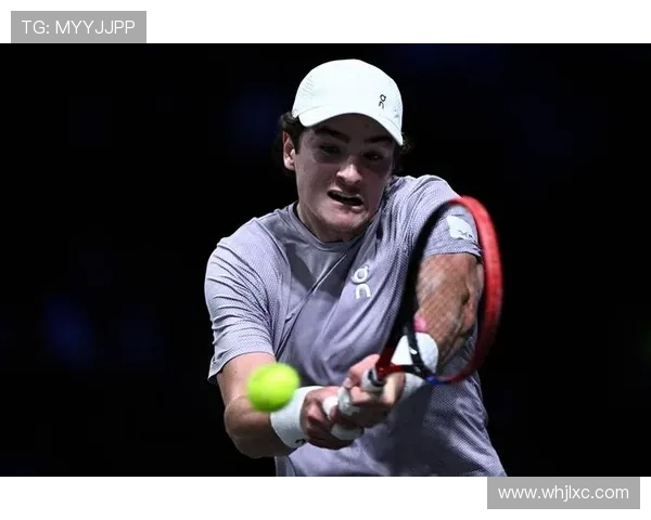 网球大师赛迎来激烈对决 新星崭露头角老将稳步前行